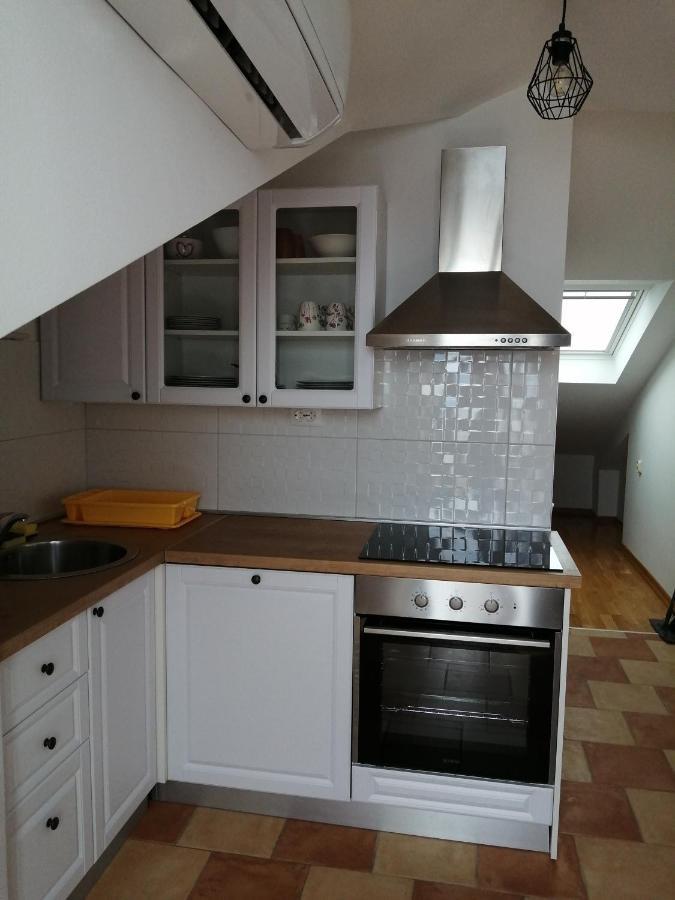 Lina Appartement Gradac  Buitenkant foto