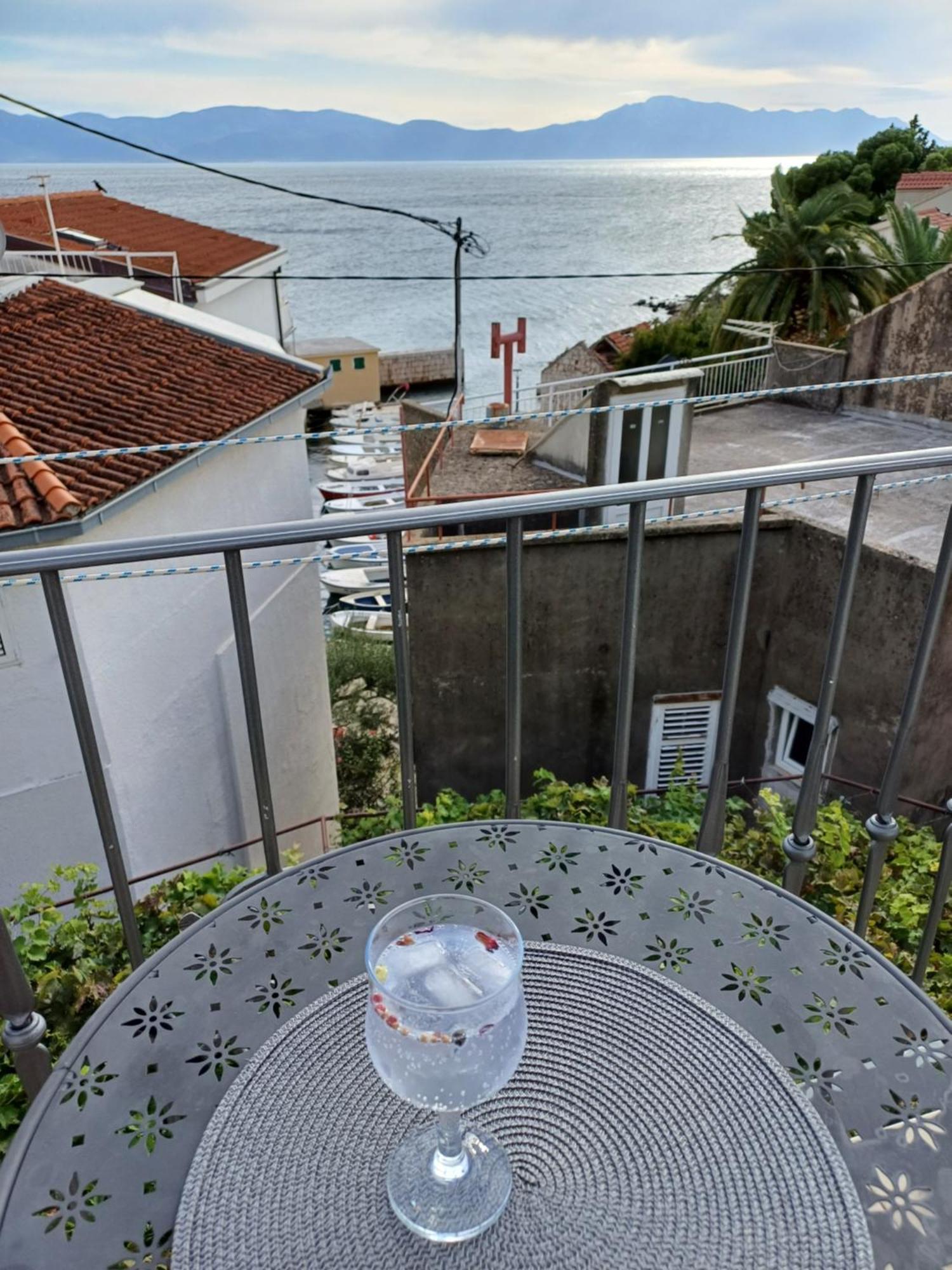 Lina Appartement Gradac  Buitenkant foto