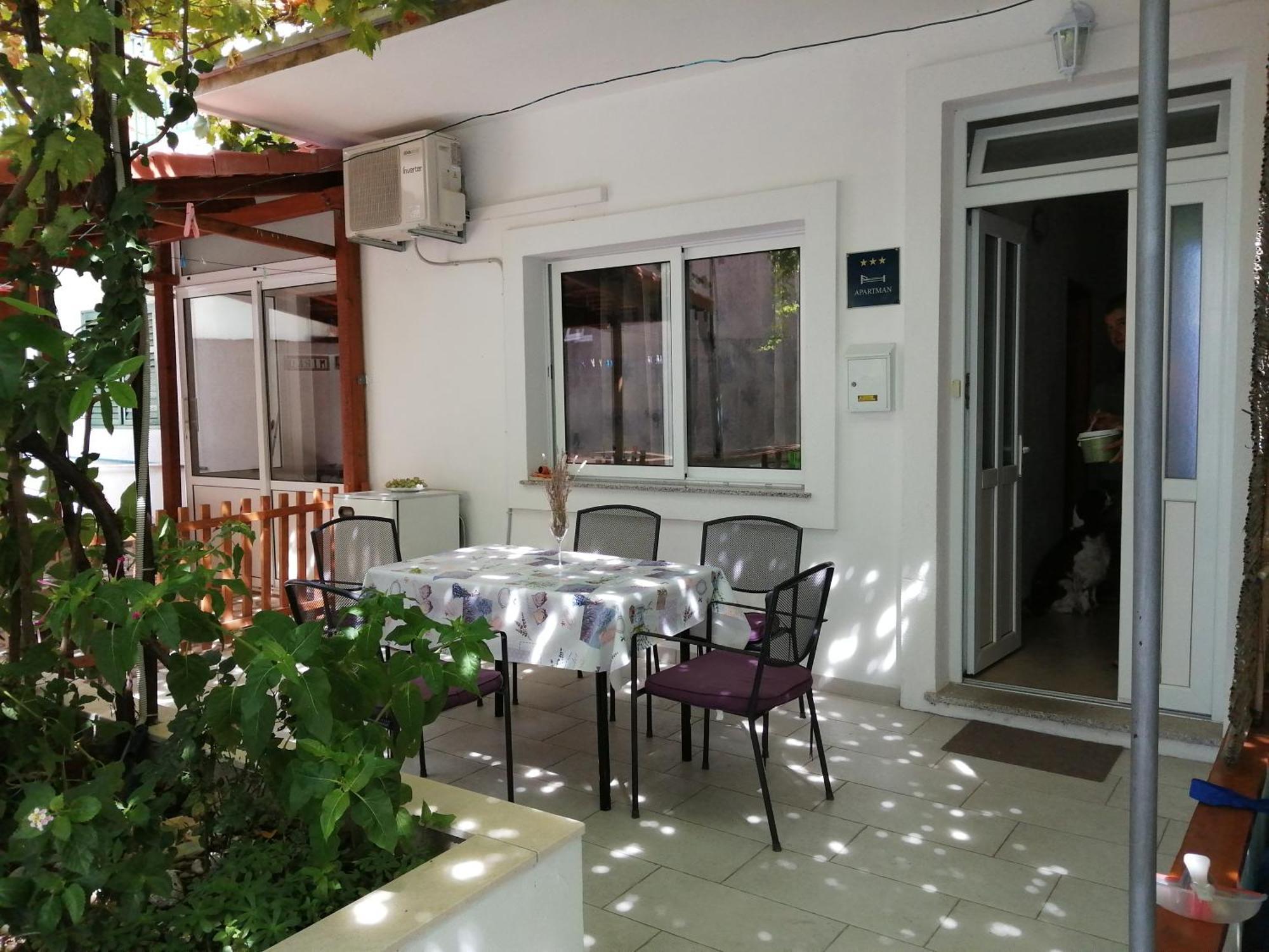 Lina Appartement Gradac  Buitenkant foto