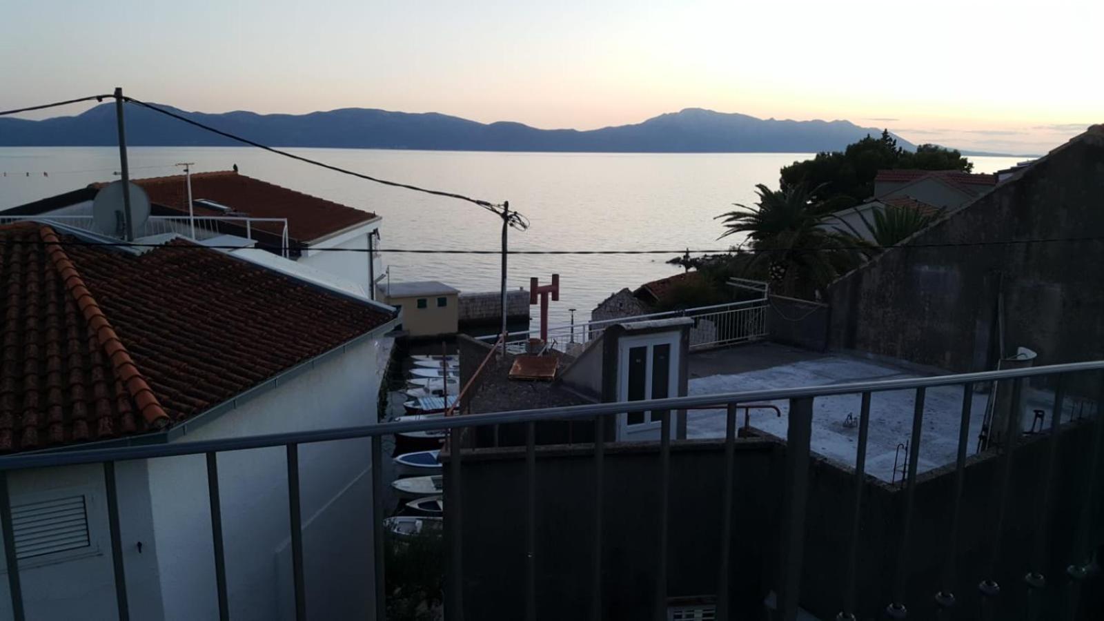 Lina Appartement Gradac  Buitenkant foto